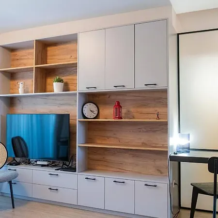 Tokiyo: A Lovely Center 2 Bedrooms With Private Parking *