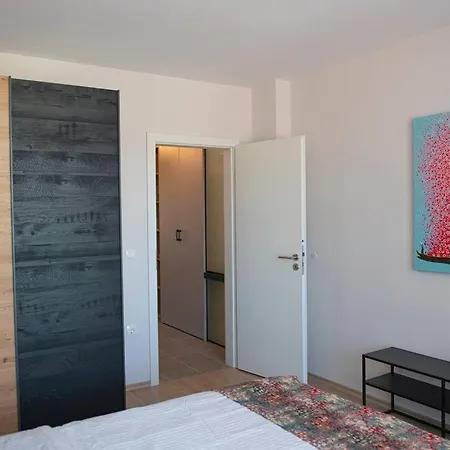 Tokiyo: A Lovely Center 2 Bedrooms With Private Parking Lägenhet Sofia
